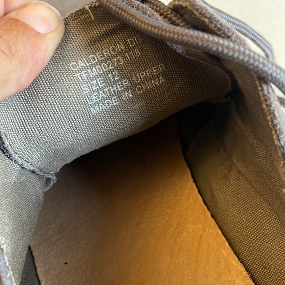 TOMMY BAHAMA 'Calderon' Beige Slip On Deck/Boat Shoes Casual Mens Size 12 Suede - Picture 8 of 8